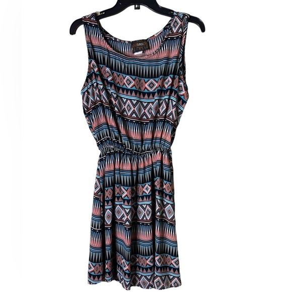 NY Invasion Women’s Aztec Dress Size Medium - Picture 1 of 5